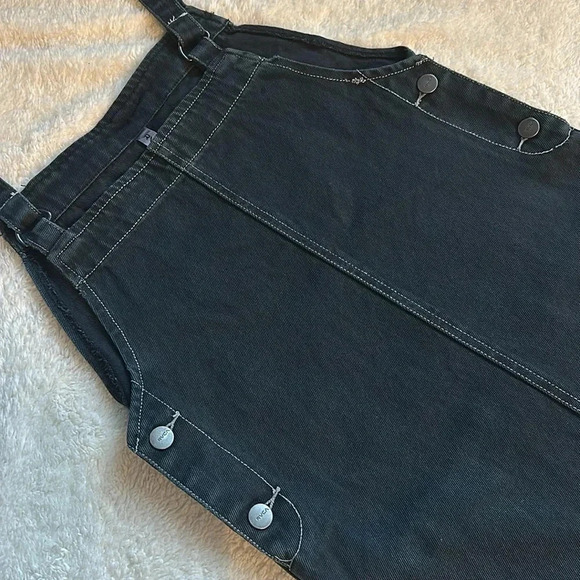 RVCA Women’s XS Distressed Raw Hem Black Dungaree‎ Mini Grunge Overalls Dress - Picture 5 of 9